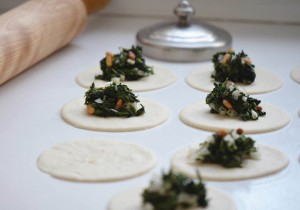 EDIBLES_MAGAZINE_CANNABIS_INFUSED_SPINACH_JIDDEH_PIES
