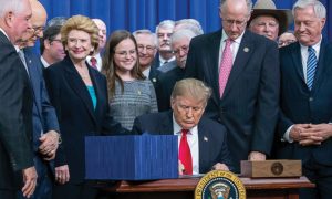 President Trump Signs the US 2018 Farm Bill Legalizing Hemp and CBD